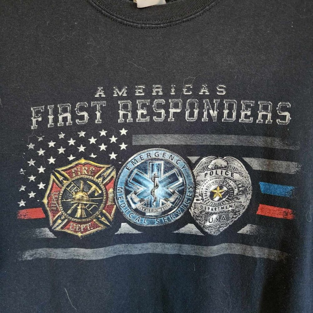 Americas First Responders T-Shirt Patriotic - Picture 4 of 4